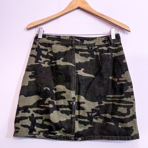 Camo Jean Skirt - Medium - Has Pockets! - Picture 2 of 7